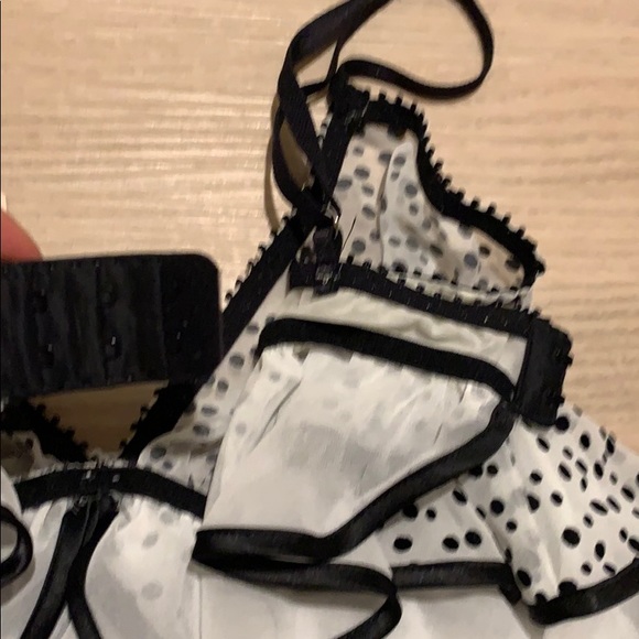 Victoria’s Secret lingerie 💕💕 - Picture 4 of 6